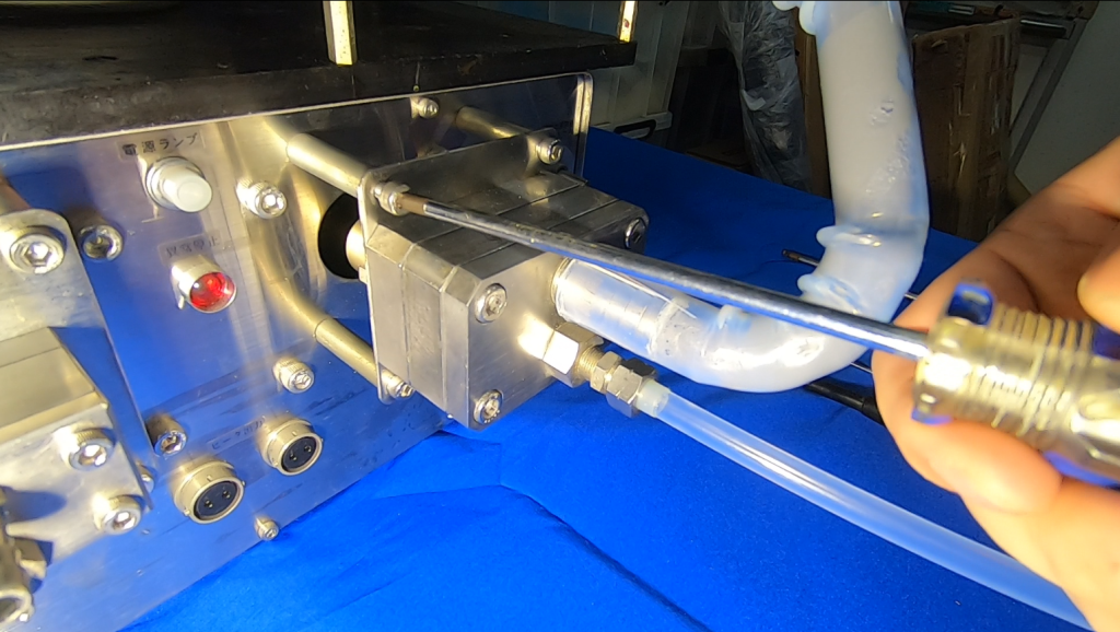 micro-gear-pump-removal-work.jpg